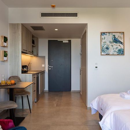 Lines Concept Accommodation Resmo Dış mekan fotoğraf