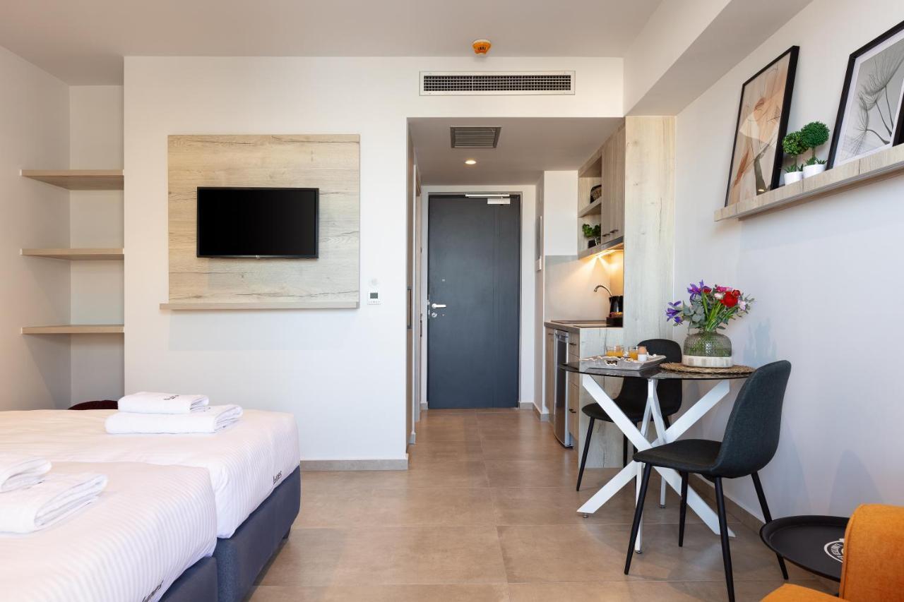Lines Concept Accommodation Resmo Dış mekan fotoğraf