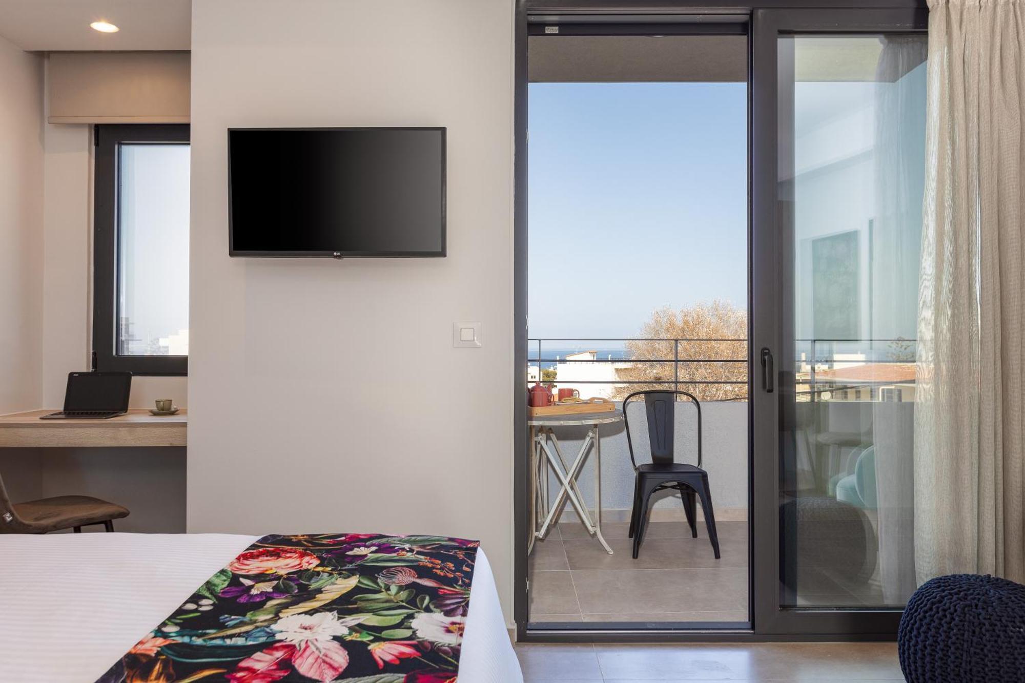 Lines Concept Accommodation Resmo Dış mekan fotoğraf