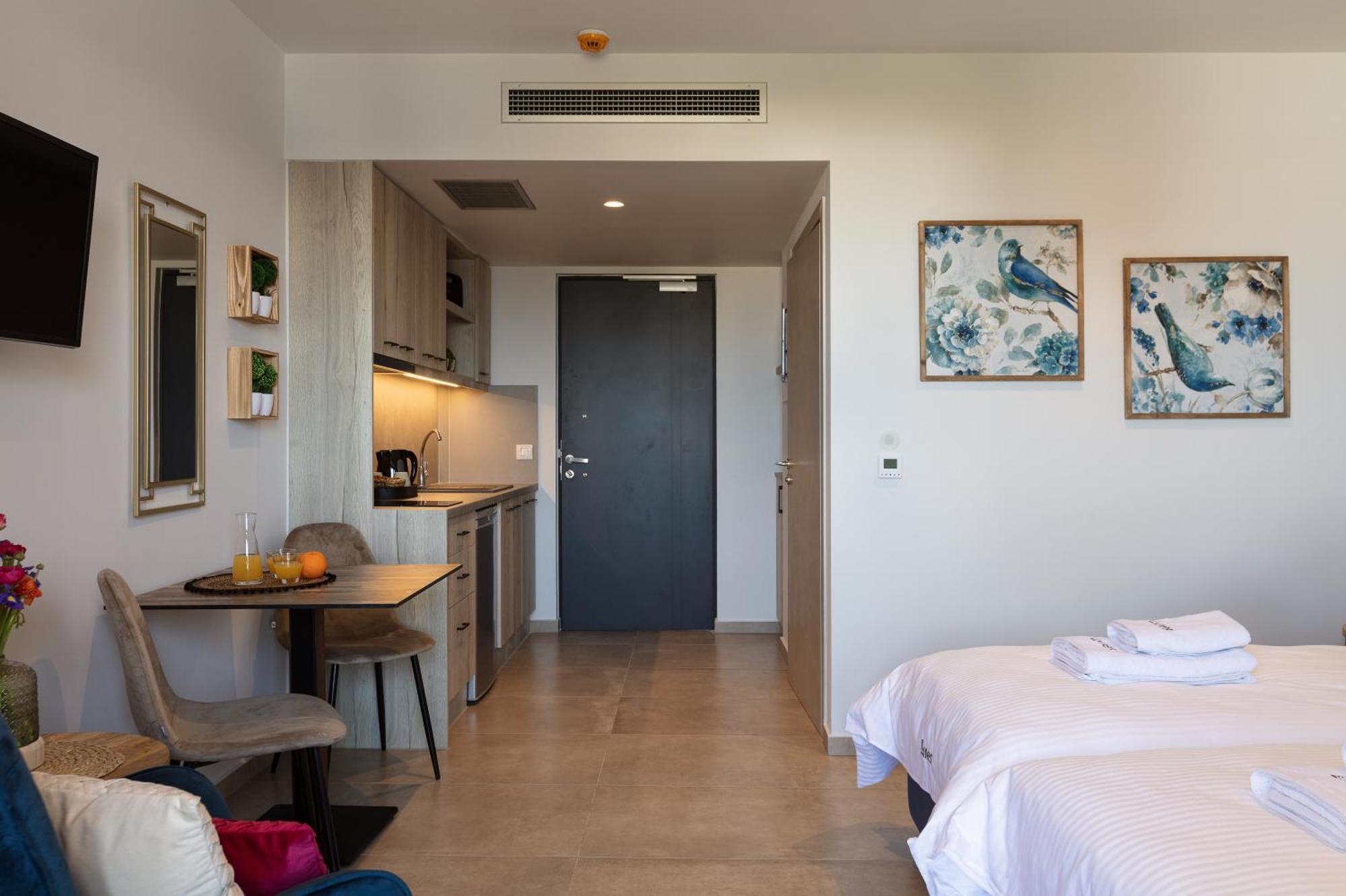 Lines Concept Accommodation Resmo Dış mekan fotoğraf